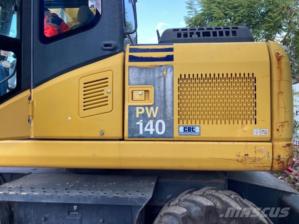 Komatsu PW 140-7 Excavatoare cu roti