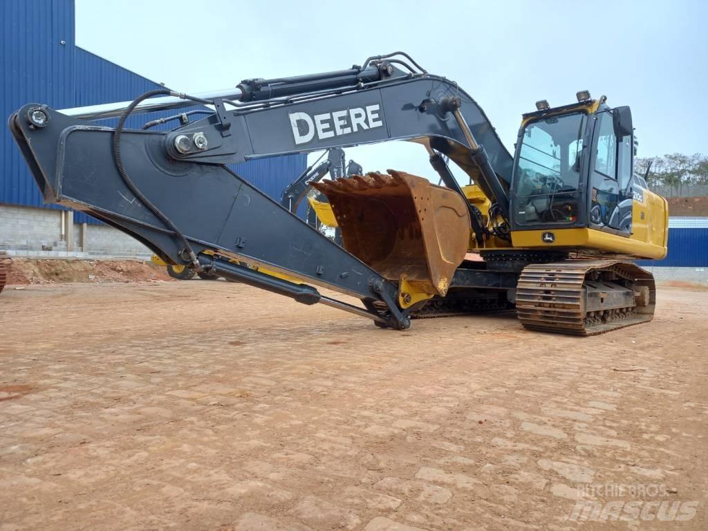 DEERE 210G Excavatoare pe șenile
