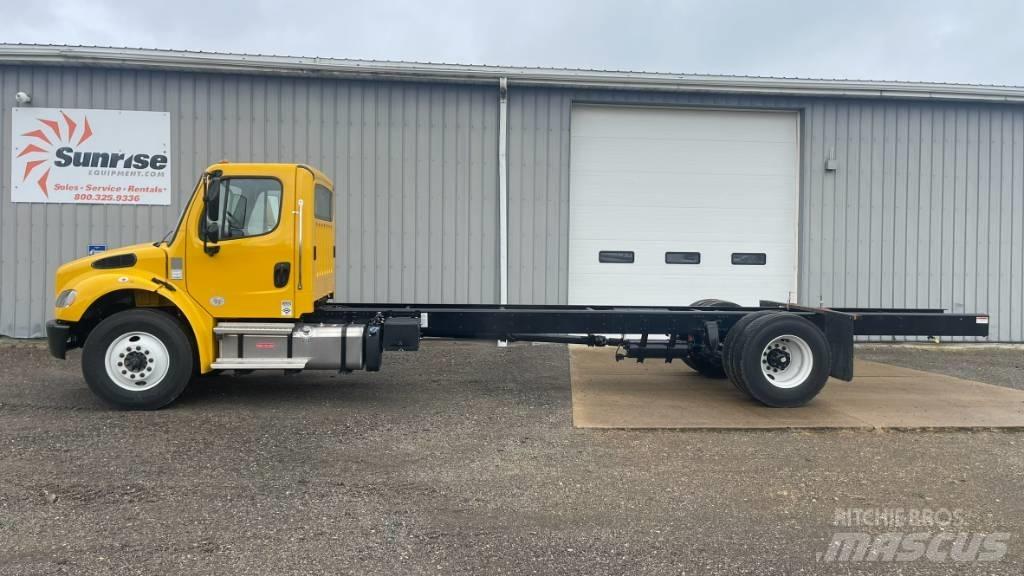 Freightliner M2 Camion cabina sasiu