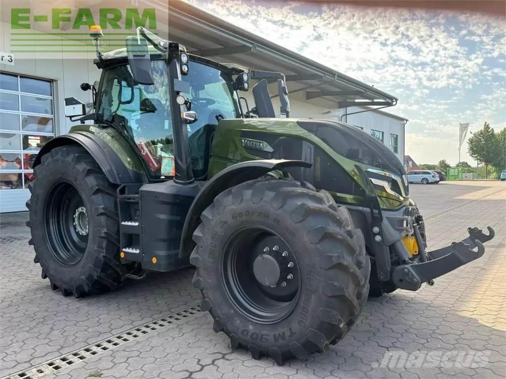 Valtra q 265 Tractoare