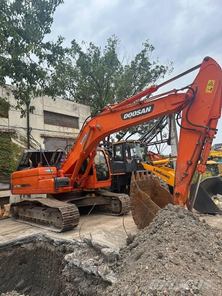 Doosan DX300 Excavatoare pe șenile
