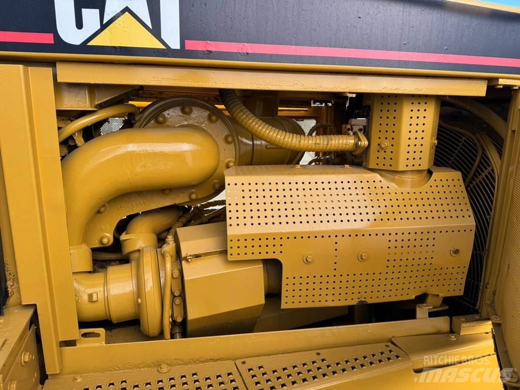 CAT D8R Buldozere pe senile