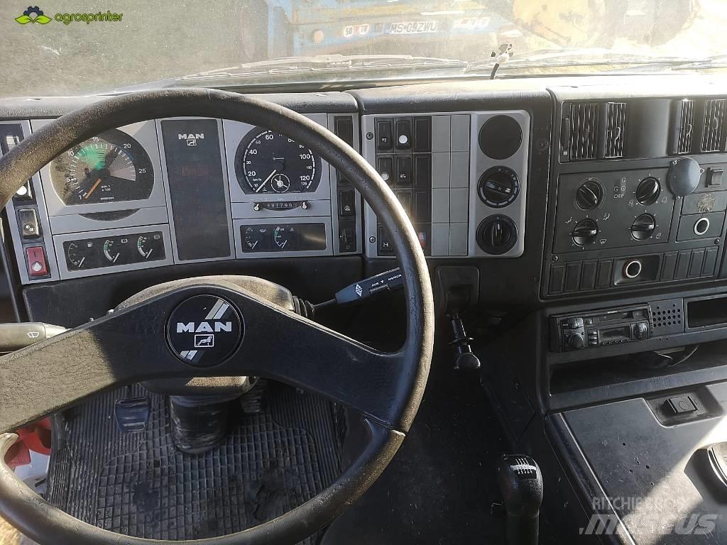 MAN F2001 Camion cu carlig de ridicare