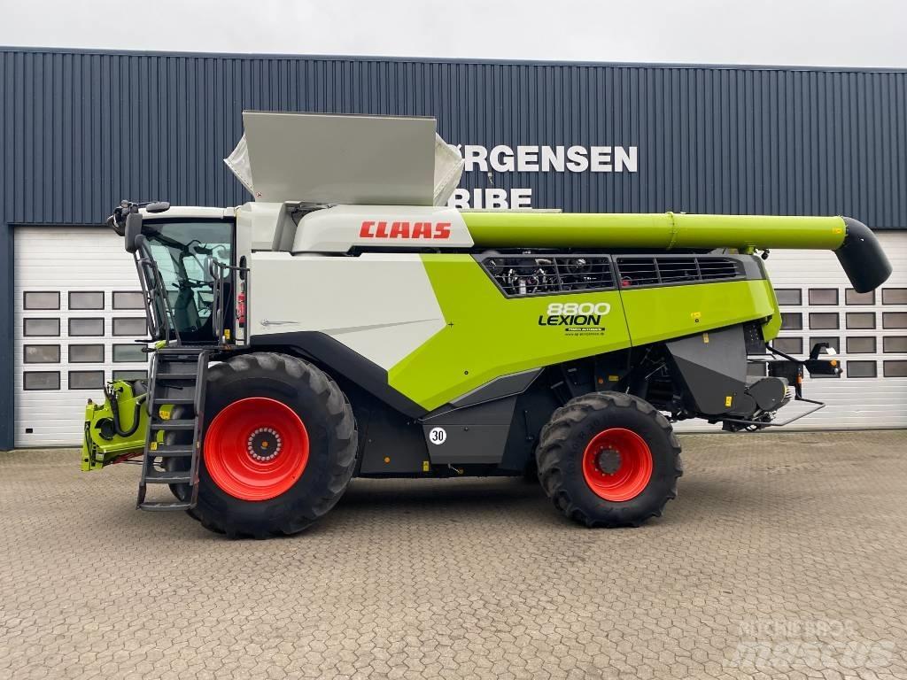 CLAAS LEXION 8800 Combine de secerat