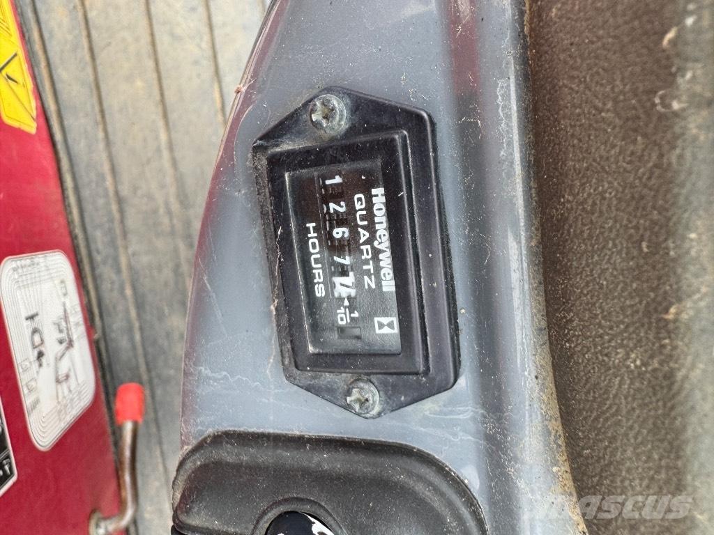 Yanmar SV08 (1D879) Mini excavatoare < 7t