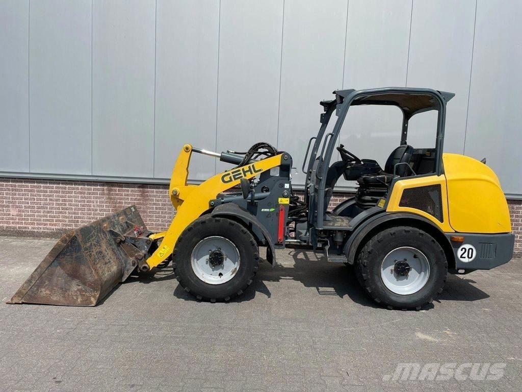 Gehl AL650 Incarcator pe pneuri