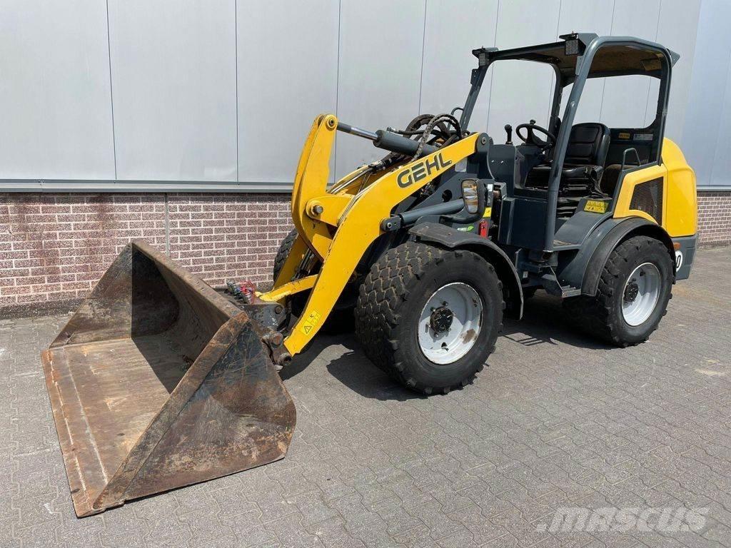 Gehl AL650 Incarcator pe pneuri