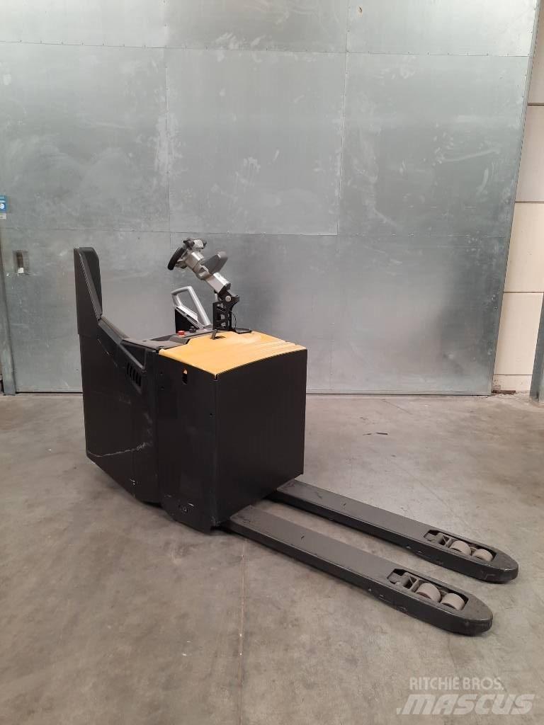 CAT NPF25N2 Transpaleta cu platforma