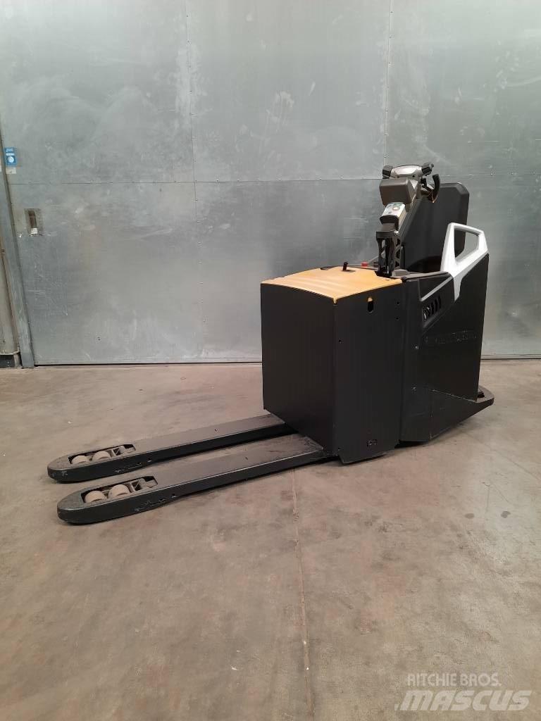 CAT NPF25N2 Transpaleta cu platforma