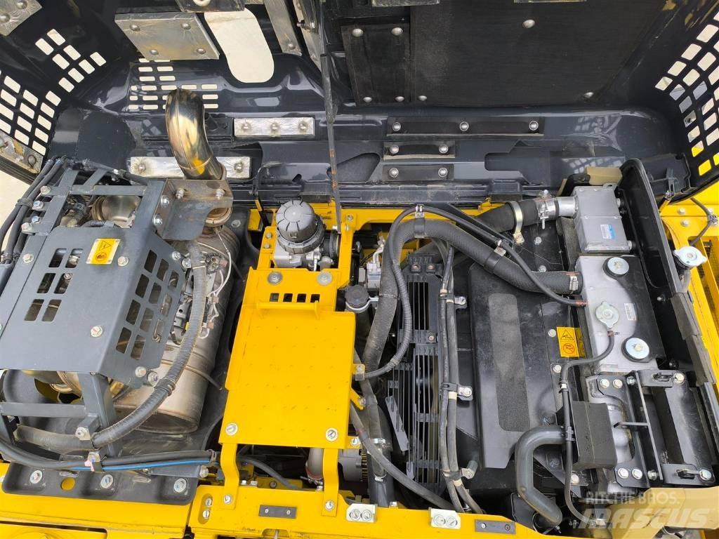 Komatsu HB 215 LC-3 Excavatoare pe șenile
