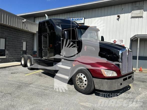 Kenworth T660 Autotractoare