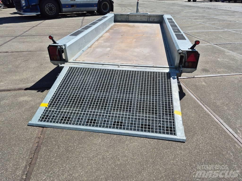  Proline  P 302 Remorci transport vehicule
