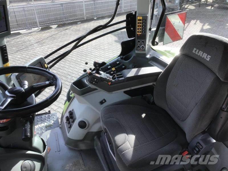 CLAAS AXION 810 Tractoare