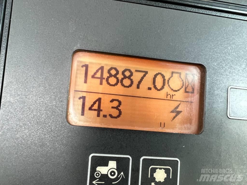 John Deere 8230 Tractoare