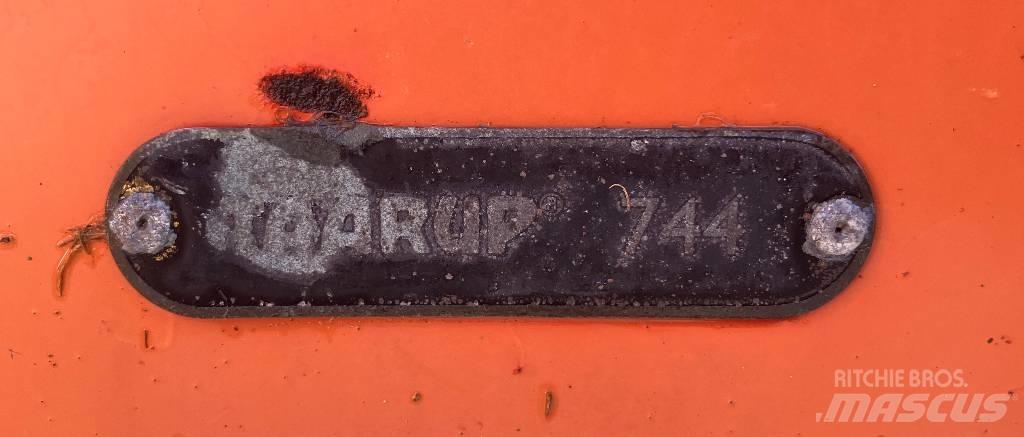 Taarup 744 Greble