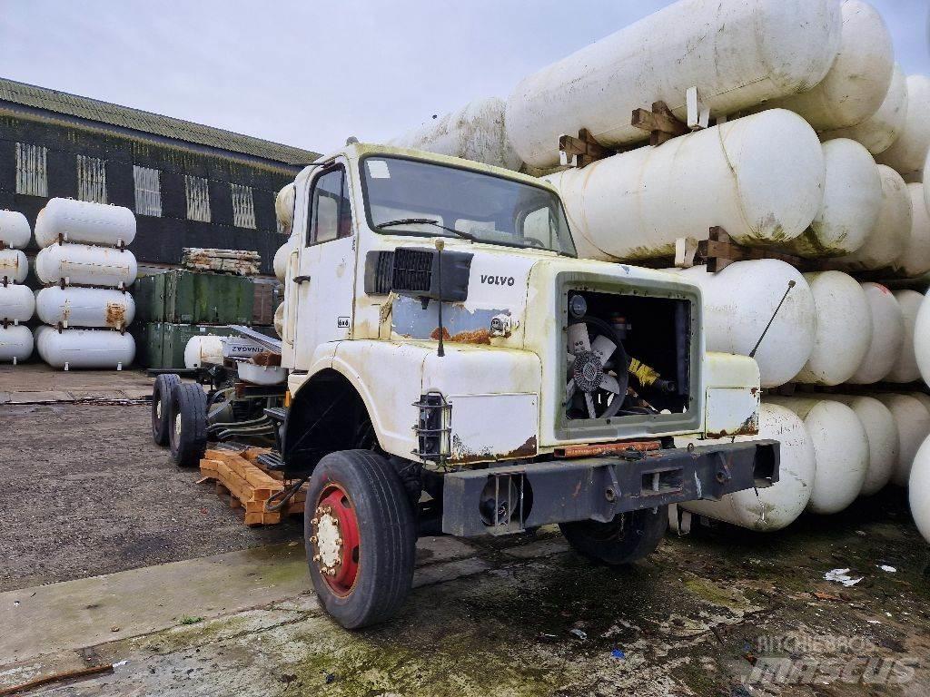 Volvo N10 6x6 Camion cabina sasiu