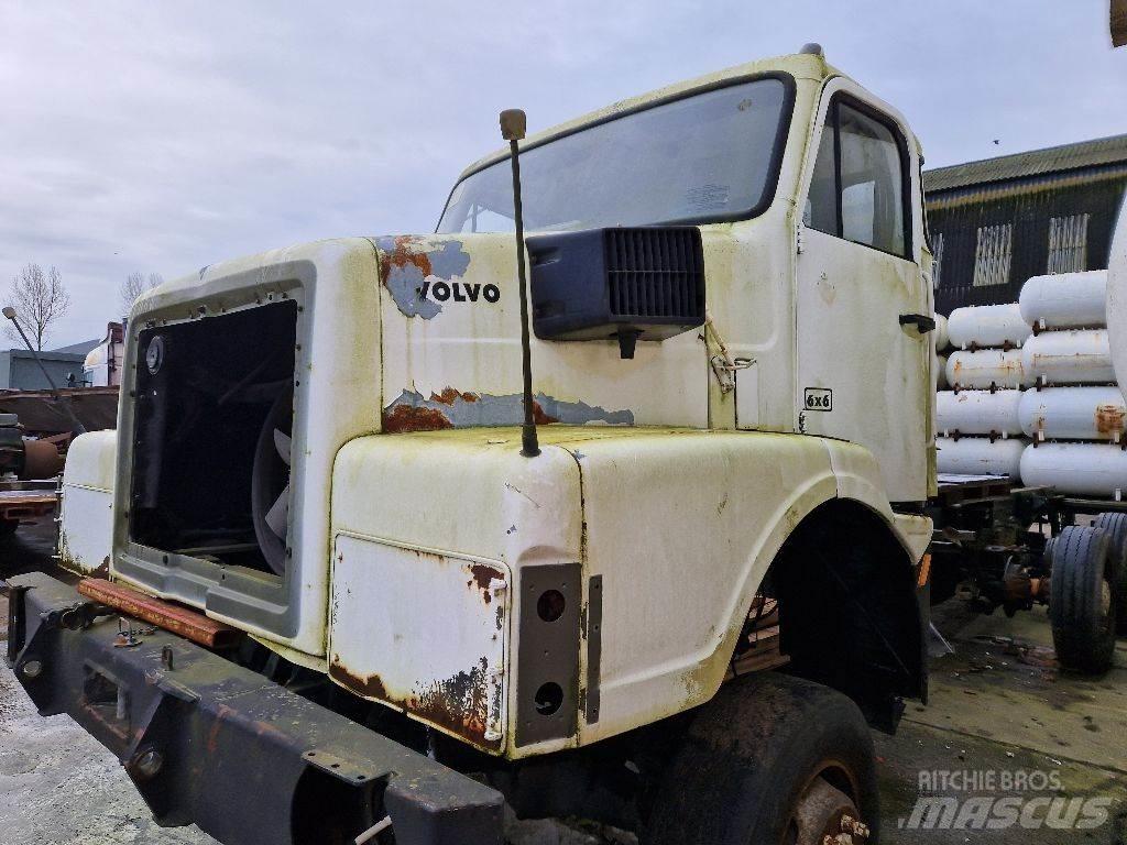 Volvo N10 6x6 Camion cabina sasiu