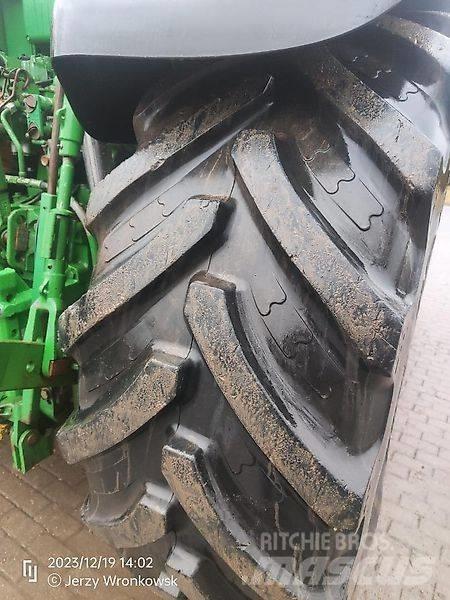 John Deere 7530 Tractoare