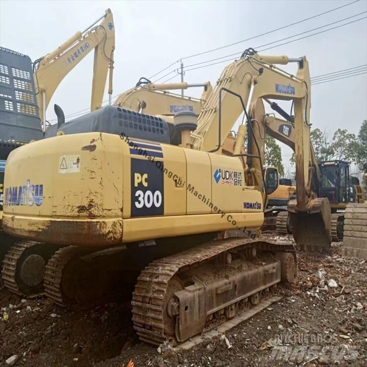 Komatsu 300 Excavatoare pe șenile
