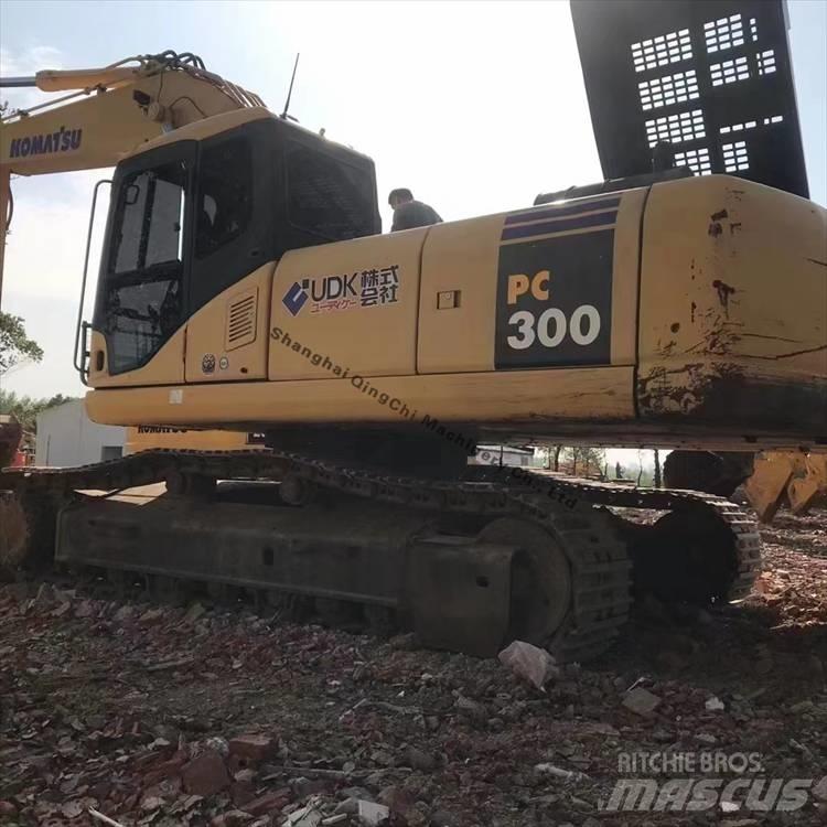 Komatsu 300 Excavatoare pe șenile
