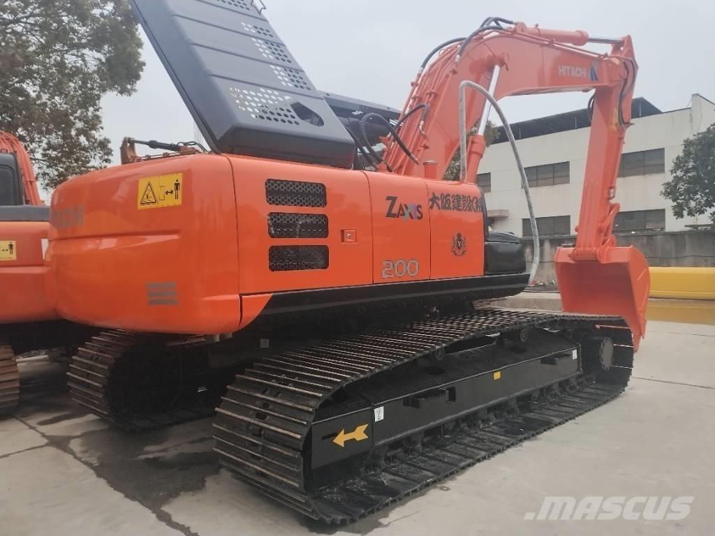Hitachi ZX 200 Excavatoare pe șenile
