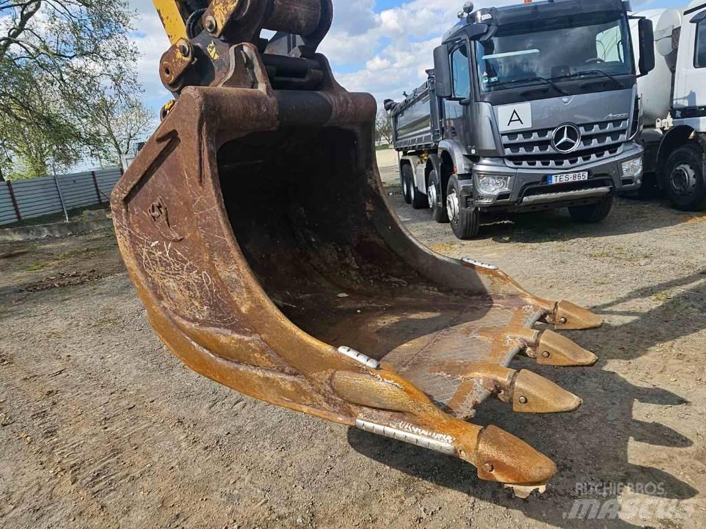 CAT 326 F L Excavatoare pe șenile
