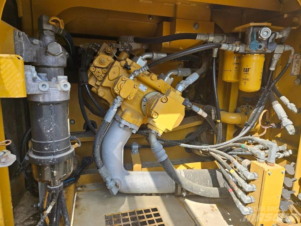 CAT 326 F L Excavatoare pe șenile
