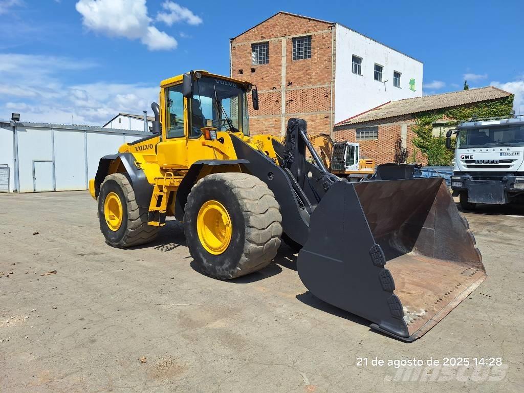 Volvo L 120 E Incarcator pe pneuri