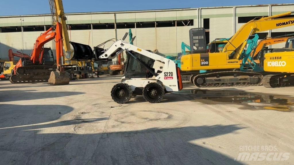 Bobcat S 220 Mini incarcator