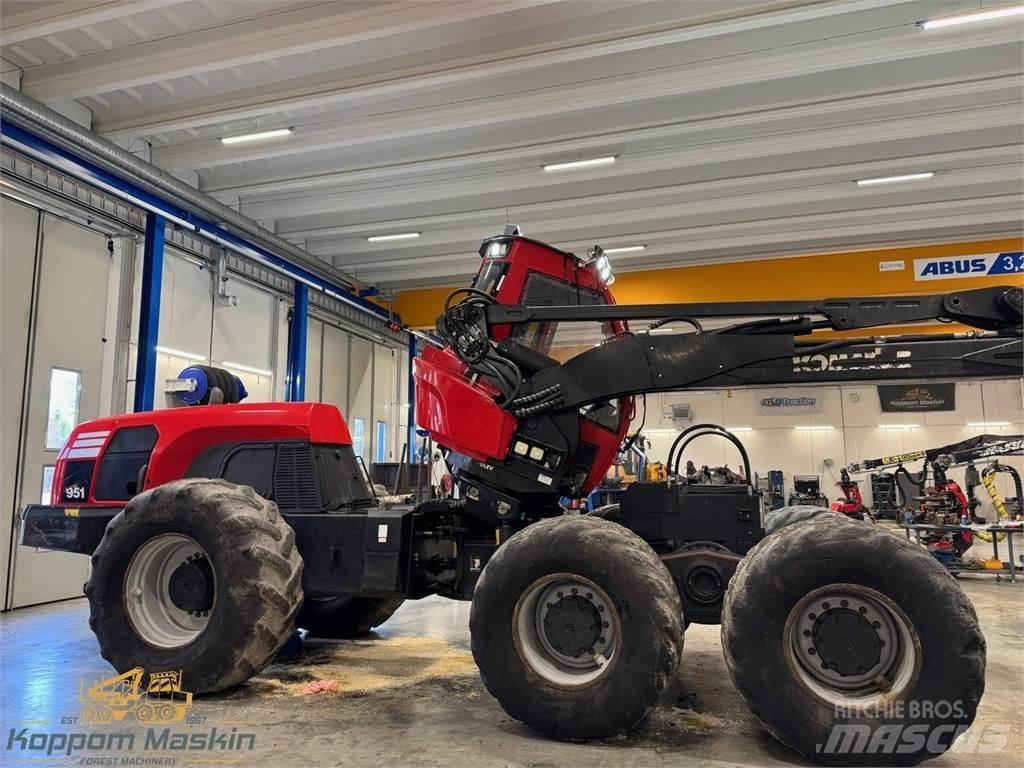 Komatsu 951 Combine forestiere