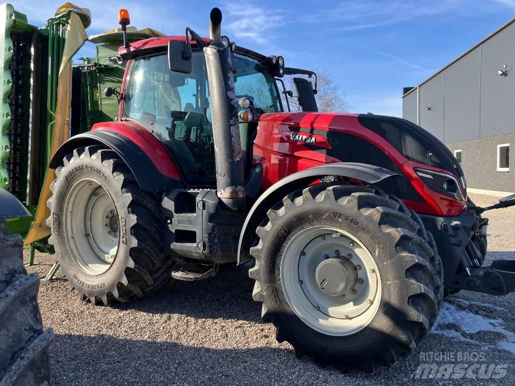 Valtra T234 V Tractoare