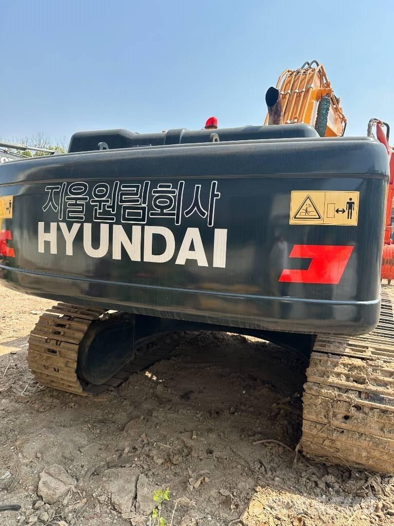 Hyundai 305LC-9S Excavatoare pe șenile
