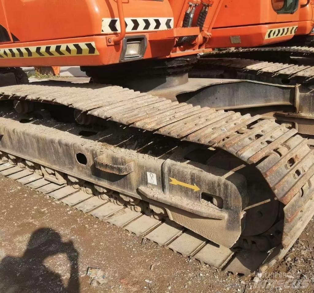 Doosan DH 220 Excavatoare pe șenile
