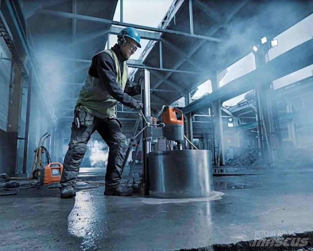 Husqvarna DM7000 Schele