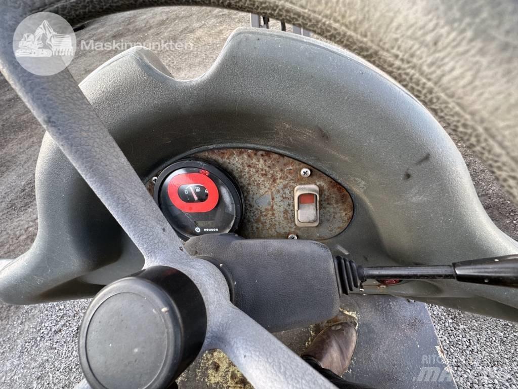 Neuson 1001 Minitractor de teren