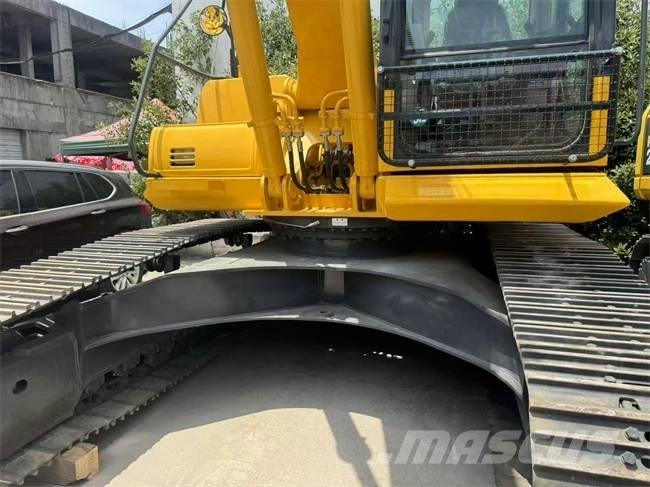 Komatsu PC 220 Excavatoare pe șenile
