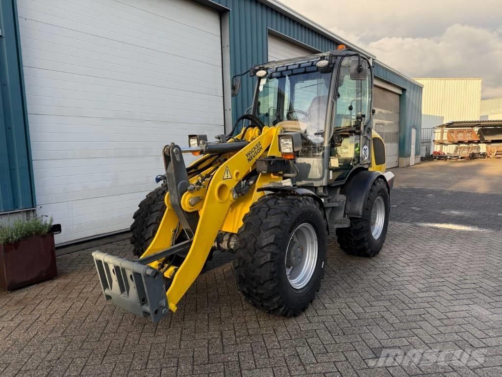Wacker WL52 Incarcator pe pneuri