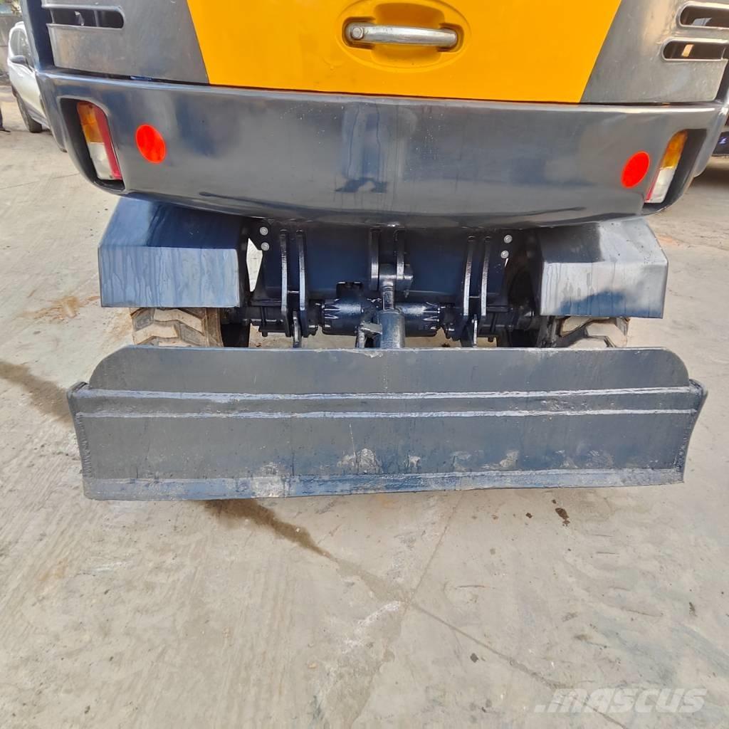 Hyundai R60W Excavatoare cu roti