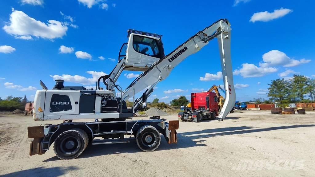 Liebherr LH 30 M Paleta de manipulare