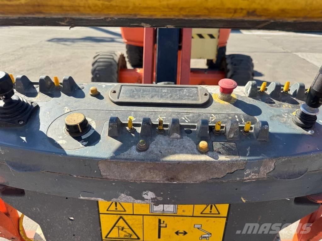 JLG 450 AJ Nacele cu brat articulat