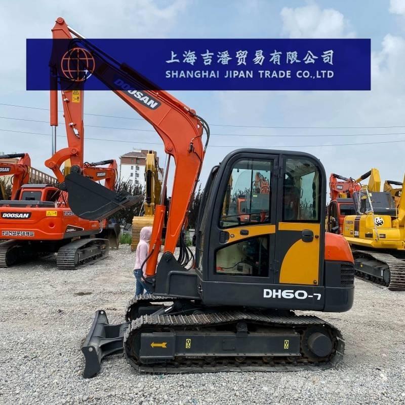 Doosan DH 60 Excavatoare pe șenile

