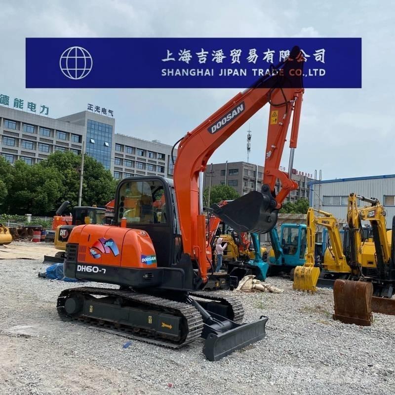 Doosan DH 60 Excavatoare pe șenile
