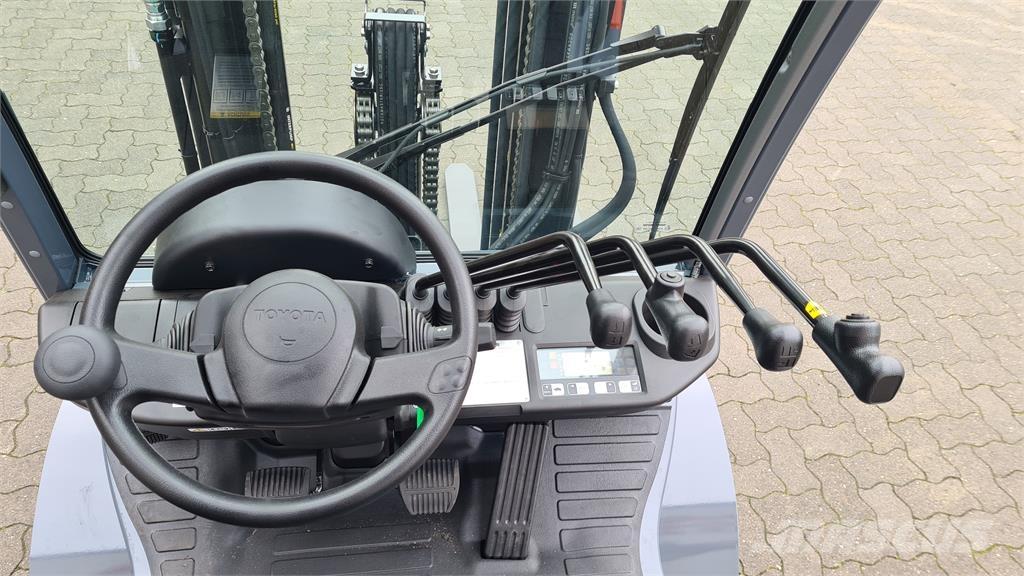 Toyota 02-8FGF25 Stivuitor GPL