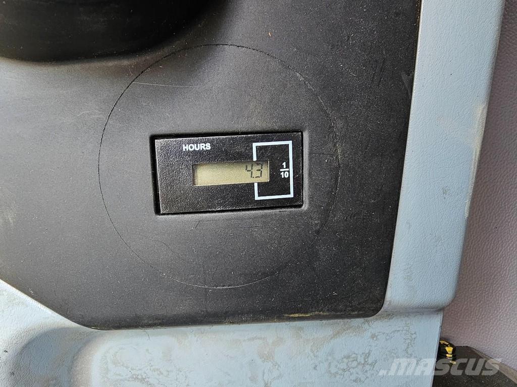 Hyundai R215L Excavatoare pe șenile
