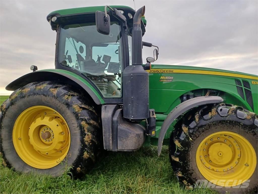 John Deere 8335R Tractoare