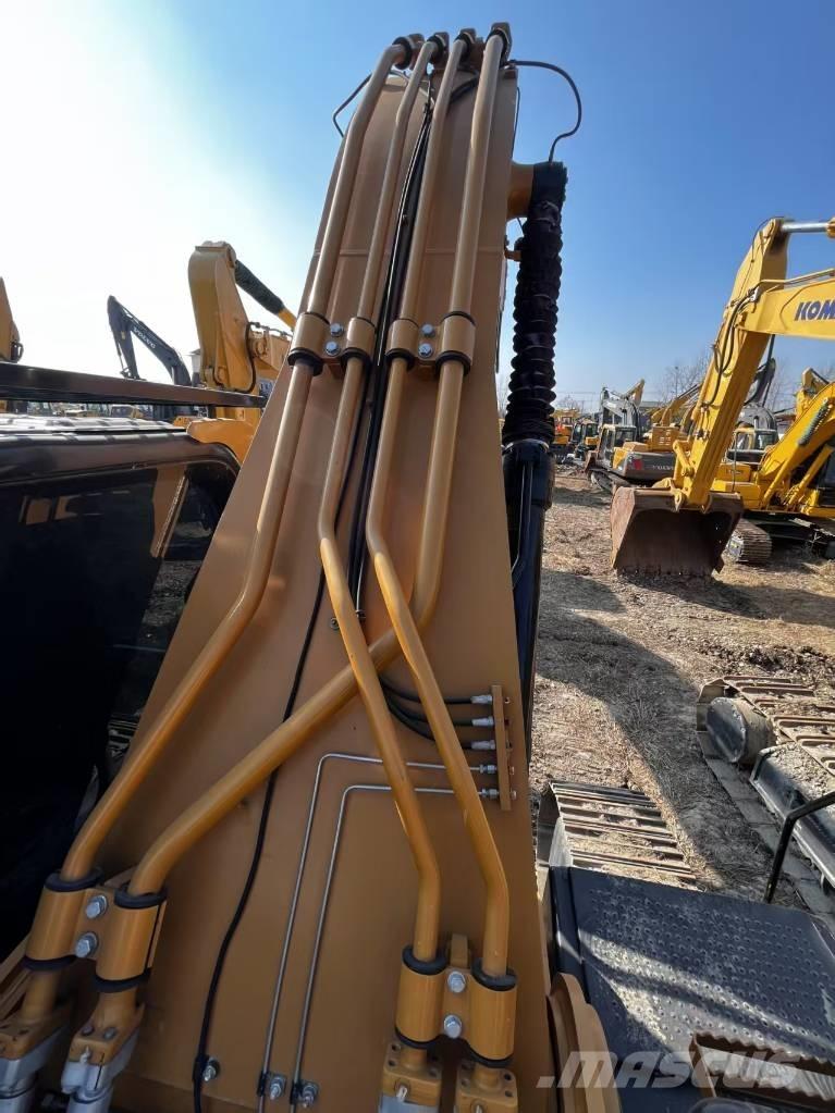 CAT 330 D2 Excavatoare pe șenile
