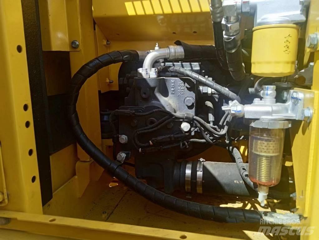 Komatsu PC130-7 Excavatoare pe șenile
