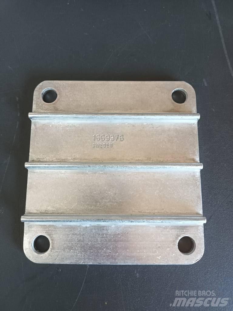 Volvo COVER 1669376 Motoare