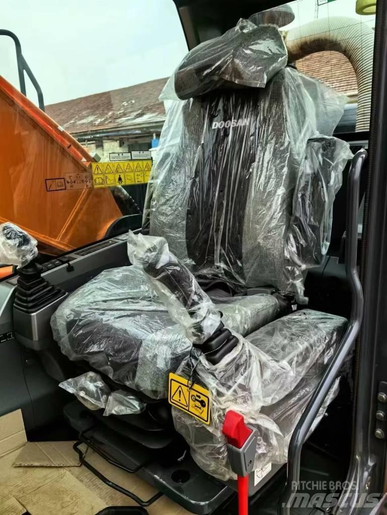 Doosan DX215 Excavatoare pe șenile
