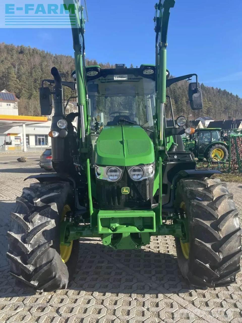 John Deere 6100m Tractoare